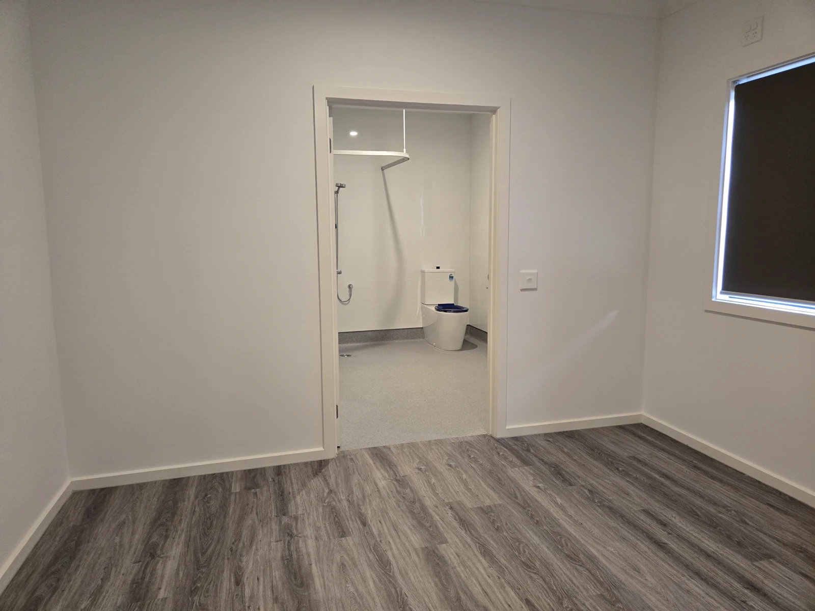 Second bedroom with ensuite at the Charlemont accommodation option